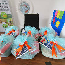 Akan tetapi kalau tak sempat membuat hamper lebaran sendiri, kamu bisa memesan hampers makanan secara online. Hampers Lebaran Home Facebook