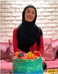 دکوراسیون خانه سحر زکریا بازیگر سریال شش ماهه؛ از مبلمان چرم قهوه‌ای و شومینه سلطنتی تا آینه قدیمی دیوارکوب که بوی روزهای دور رو میده +عکس