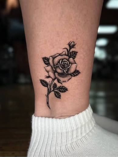Done by @vic.ink_ 🌹Every petal is carefully sculpted through smooth shading, soft whip textures, and crisp linework, creating a natural sense of depth and dimension🔎 Bookings/Quotes/Consultations lamanigancetoronto@gmail.com # tattoo #tattoos ...