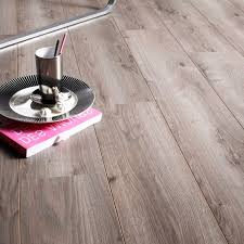 Moquette, parquet, carrelage, sol plastique, lames adhésives, lames clipsables, papiers peints, peinture, carrelage mural…vous y. St Maclou Rideaux Unique Stratifie Saint Maclou Beautiful 14 Best Le Parquet Stratifie Un Sol Rideaux Modernes