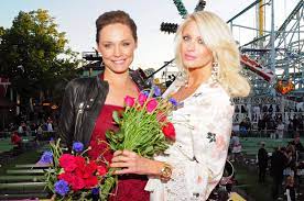 Her birthday, what she did before fame, her family life, fun trivia facts television show host and humorist who is best known for having hosted the voice and berg & meltzer. Carina Berg Wikiwand