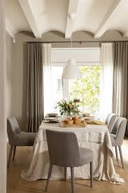 La propuesta de leroy merlin para cortinas interiores ofrece diferentes tipos de cortinas que se adaptarán bien a cualquier variedad de muebles, desde los más modernos hasta los más clásicos. Como Colocar Las Cortinas
