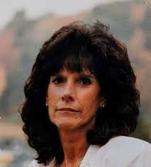 Sharon Cyr's Instagram, Twitter & Facebook