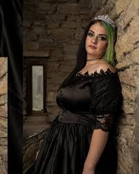 Marissa // 2024 // Model: @its_tristin19988 Photo: @lianaportraits  Location: @lovelandcastle Creative: @bunny_jo420 // // #fantasyshooting  #fantasyshoot #fantasyportrait #portraitphotography #fineartportrait  #portraitphoto #castle #castlephotography