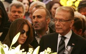 Eğitimi, kariyeri, çalışmaları, kısaca hayatı ve biyografisi. Ugur Dundar Olumden Dondu 10 Ekim 2011 Pazartesi