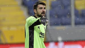 Lig ekibi altınordu'nun genç golcüsü enis destan da milli takım'a. Lyon Ersin Destanoglu Ndan Vazgecemiyor