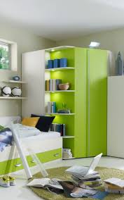 Ein eckkleiderschrank ist eine variante des drehtürenschranks. Jugendzimmer Fiftytwo Loop Die Erstklassigen Mobel Der Jugendzimmerkombi Kommen In Cremeweiss Daher Und Lassen Deine Ein Jugendzimmer Haus Deko Rudolf Mobel