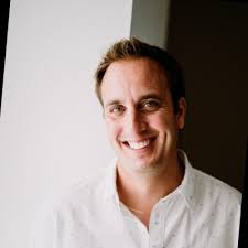 L'apprentissage est le meilleur moyen de lancer sa carrière  professionnelle. Aidons les jeunes à trouver le travail qui les lancera. Alan  Monier