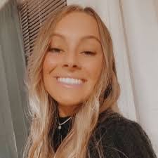 Sydney Molter's Instagram, Twitter & Facebook