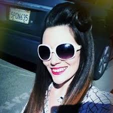 Nicole Noel Bacon (@NicoleBacon)