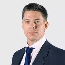 Alex Dow's Instagram, Twitter & Facebook