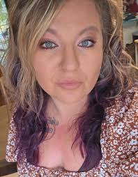 Welcome to the MOMpreneur Community.. Please take a moment to introduce  yourself in the comments so we can get to know you and support you along  the way. Shelly Seawel, Jacqueline Estevez,