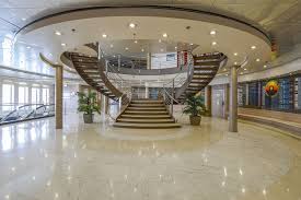 The hotel excelsior dolomites life resort ****s next to kronplatz wellness on 2,500 m² sky spa active program kids & junior club. Schiff Excelsior Grandi Navi Veloci Gnv