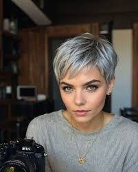 Sarah Bogdan's Instagram, Twitter & Facebook