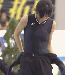 ボード 高木美帆 ﾌﾞﾗｼﾞｬｰから浮き出て硬く大きく勃起した乳首と乳輪 のピン