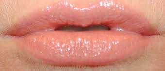 Un floral blanc doté d'un ac. Givenchy Rouge Interdit Vinyl Review Swatches Really Ree