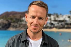 Jonnie Irwin says he won’t tell his kids he’s dying and viewers are left  heartbroken as A Place In The Sun hos