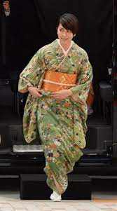 松たか子 試写会欠席の片岡孝太郎を あとで慰めてあげます 着物スタイル 着物 合わせ 着物 着こなし