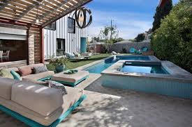 Piscine Exterieur 90 Photos Sur L Amenagement Piscine Palette Jardin Salon De Jardin Palettes Amenagement Piscine