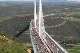 Retour sur la seconde édition de la course eiffage du viaduc de millau. La Course Eiffage Du Viaduc De Millau C Est Dans Deux Mois