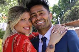 Cumplió 22 años: Hija de Roberto Bruce sorprende a redes sociales por su  parecido con el fallecido periodista