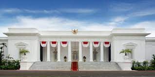 Pada masa pendudukan jepang, istana ini bersamaan dengan istana rijswijk dijadikan tempat kediaman resmi saiko shikik. Ayo Tengok 6 Istana Kepresidenan Indonesia