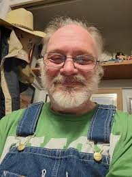 Bob Clenney, '53, is 112th member of Humes Group. She lives in Ramar, Tn.  You have such a happy face, Bob. Welcome!!!!