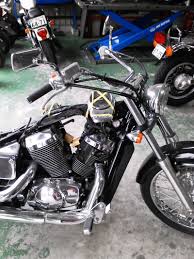 Vツインの谷間にあるキャブ オンザリフト | 与作 - 埼玉県加須市のバイクショップ