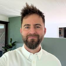 Hvorfor udvikle sit team, hvis det allerede er fantastisk? ... eller sine  venskaber ... parforhold ... familie ... eller I sommers mødte jeg Jim fra  Novo Nordisk Utrolig dygtig menneske-leder og…