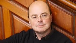 Livre: liens du cœur ou liens du sang, un choix cornélien dans «Tu nous  appartiens» de JP Delaney