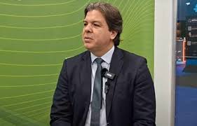 Oi à Beira do Precipício? Governo Monitora Crise e Impacto nos Serviços!