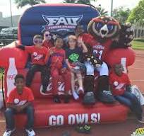 Giant Inflatable Couches & Chairs - Inflatable Design Group