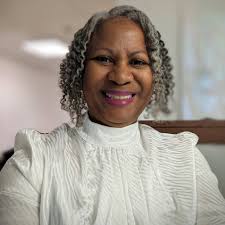 Vanessa Davis Griggs updated her profile picture.