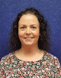 Clare Maxwell's Instagram, Twitter & Facebook