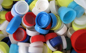 Les bouchons en plastique sont présents dans presque toutes les pièces de la maison : Les Clayes Un Nouveau Point De Collecte Pour Les Bouchons Le Parisien