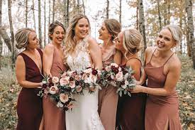 Champagne making everything look lush and noble! Fall Bridal Bouquets