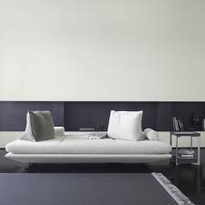Designerbett von ligne roset modell anna, farbe grau 1.550 € (vhb) datum: Prado Sofas Designer Christian Werner Ligne Roset