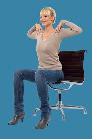 Mit unseren 16 rundrücken übungen zum beispiel. 6 Ubungen Locker Im Buro Bilder Fit For Fun