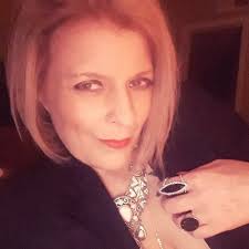 Melissa Autrey's Instagram, Twitter & Facebook