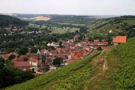 It is situated on the river unstrut, 9 km northwest of hanseatic naumburg, 63 km from leipzig and 231 km from berlin. Freyburg Und Schloss Neuenburg An Der Unstrut Mit Tipps