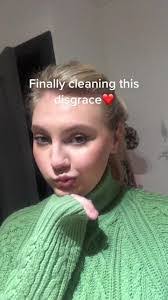 Abbie Whitehead's Instagram, Twitter & Facebook