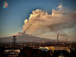 Jun 02, 2021 · ennesima eruzione sull'etna. L Etna In Eruzione Incanta La Sicilia E Il Mondo Foto E Video Dal Web Normanno Com