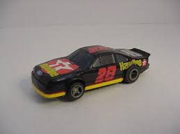 This ho scale electric race set includes: 1970 Now 1993 Life Like 28 Nascar Havoline Ho Slot Car Rare 9777 Woodland Resort Com