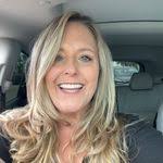 Jill Curcio's Instagram, Twitter & Facebook