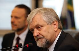 Coluna Acontecendo: 2016-05-01