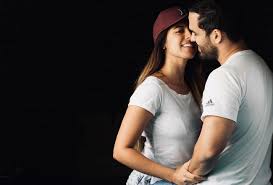 Myke towers está en la posición 59 del ranking de esta semana, su mejor puesto ha sido el 8º en abril de 2020. Boda Neka Prila Y Su Novio Estan Muy Enamorados Dia A Dia
