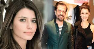 This beren saat photo contains bridesmaid and maid of honor. Unlu Oyuncu Beren Saat Album Mu Cikaracak