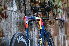 May 28, 2021 · simon yates has revealed he believed egan bernal would let him ride away on stage 19 of the giro d'italia, after reading comments from his rival in the media. Hugh Carthy S New Euphoric Cannondale Time Trial Bike Gallery Cyclingnews