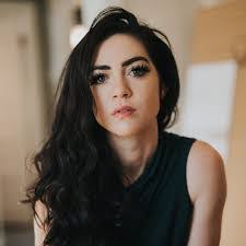 Jennifer Desiderio's Instagram, Twitter & Facebook