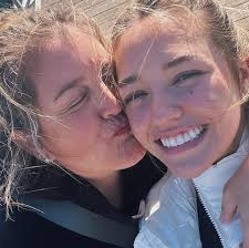 stella tuttle (@stellaltuttle) • Instagram photos and videos